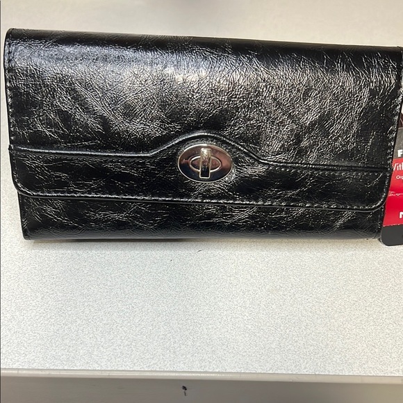 Mundi Black Leather Wallet with Secure Clasp - Picture 2 of 8